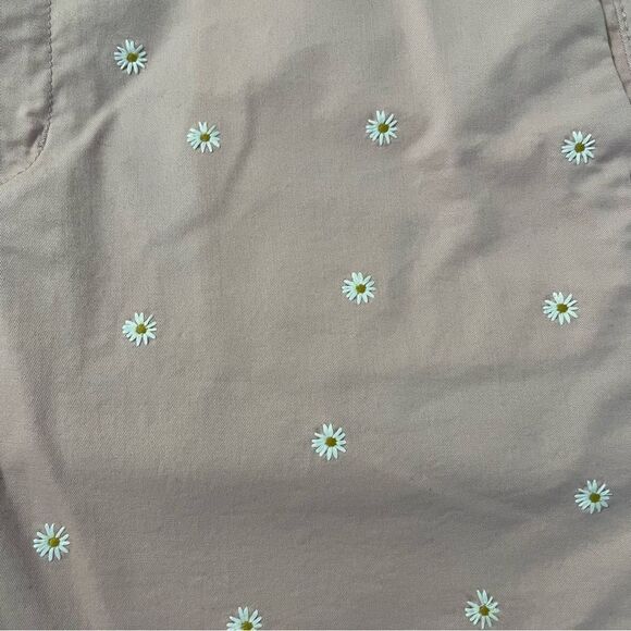 💥BOGO💥 GAP Pink Women's Shorts with White Floral Embroidery - Picture 5 of 11